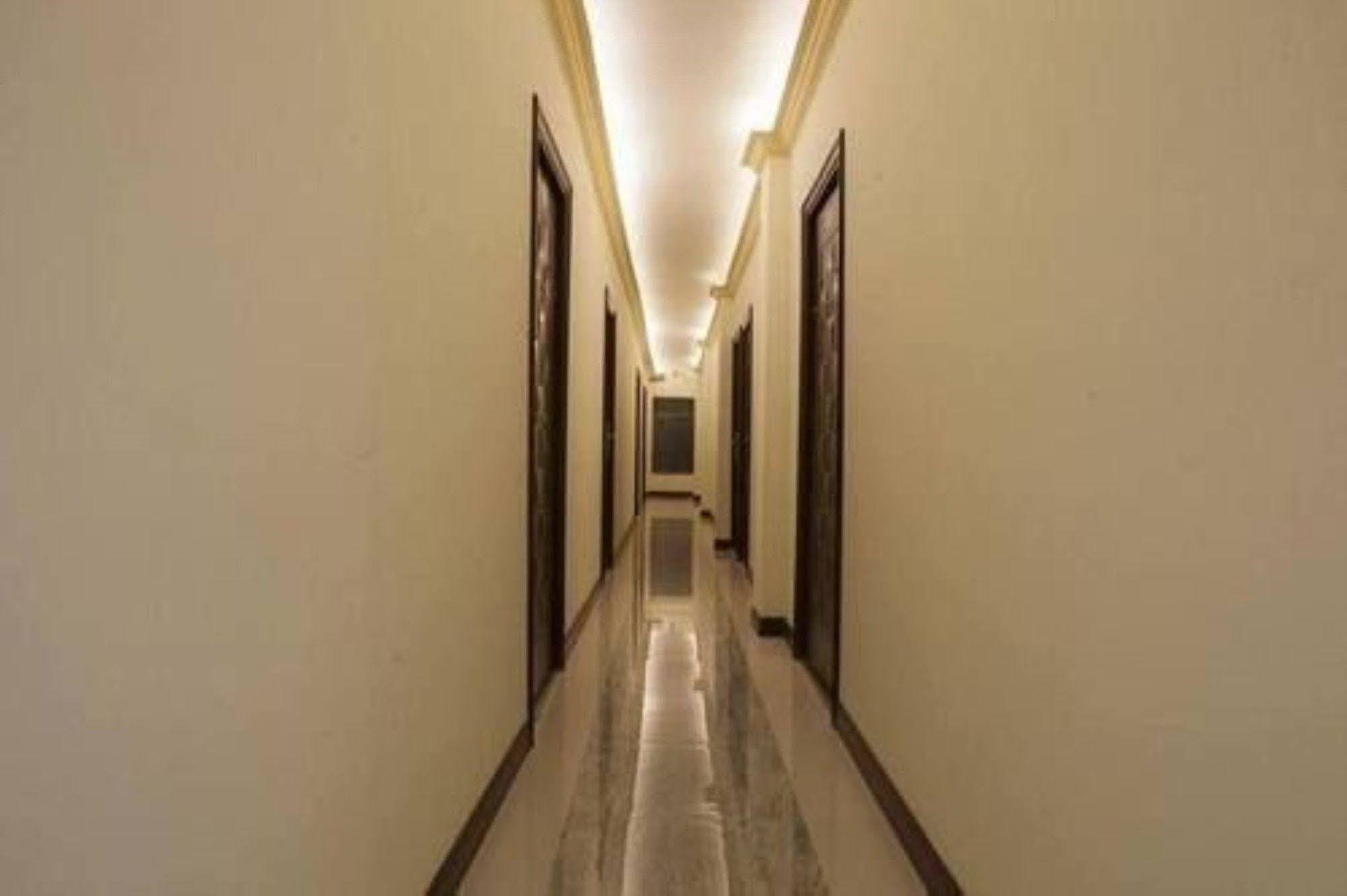 Woodland Hotel Yangón Exterior foto